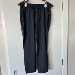 Lululemon On the Fly Pant 28” - Melanite - Size 6